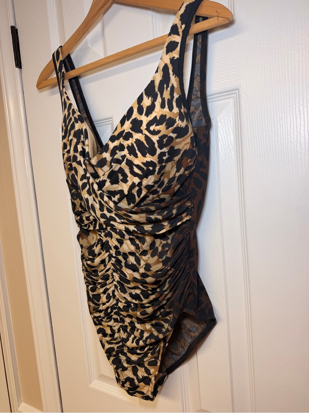 Miraclesuit Animal Print One Piece Swimsuit Medium 8 10 Underwire Tummy Control - Picture 5 of 16